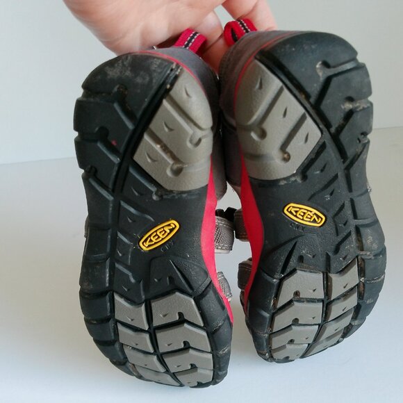 KEEN Children's Waterproof Activewear Sandals Shoes Size 2 Little Kid Gray Red - Picture 10 of 14